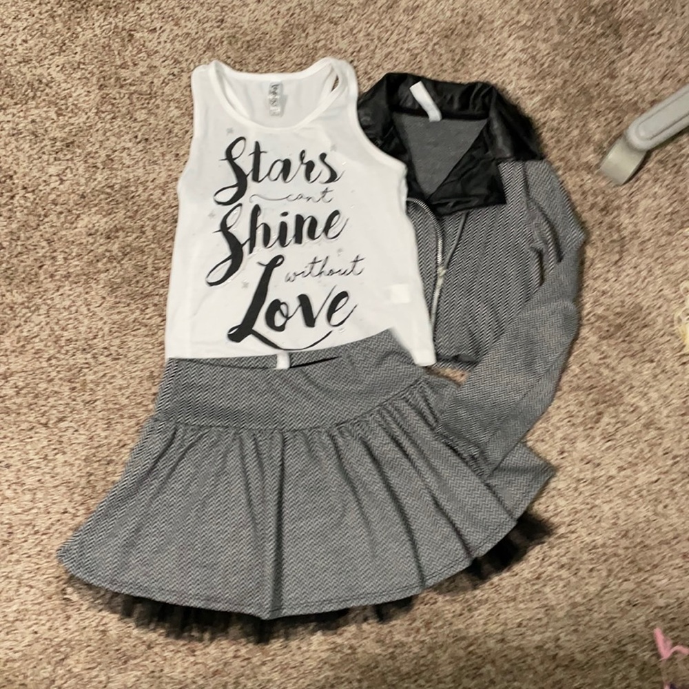 Girls skirt outfit